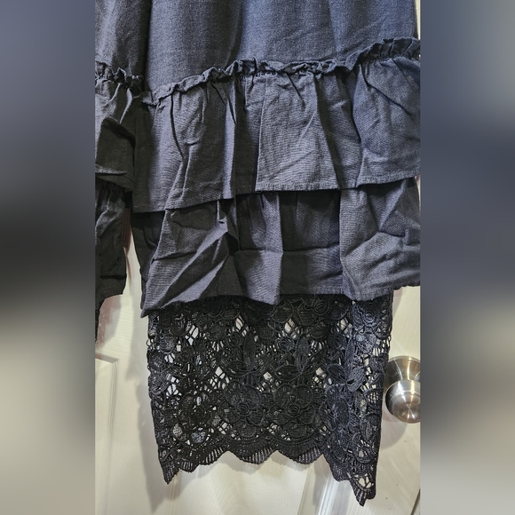 L & B women's black tiered ruffled crochet wide leg cropped pants women's size M - Picture 5 of 9